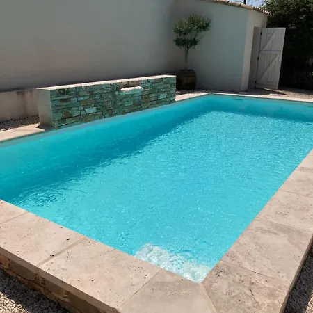 2 Piscine Гостевой дом Жиньяк